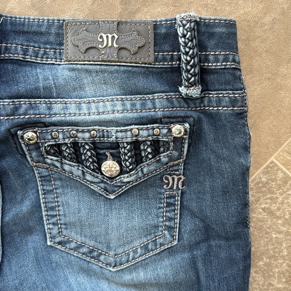 Miss Me 29 signature skinny These are stylish Miss Me bootcut jeans. Like new - Picture 12 of 16